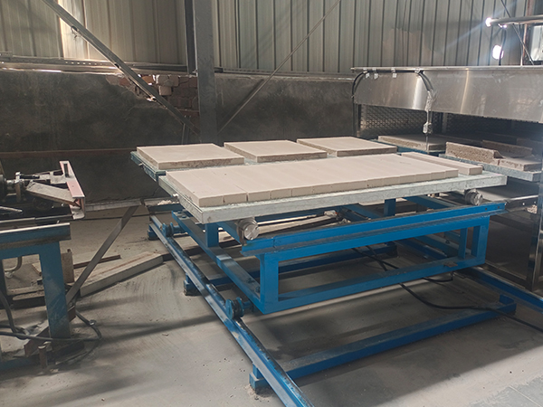 砂型微波烘干設備交付新密耐材企業 砂型微波烘干設備交付新密耐材企業